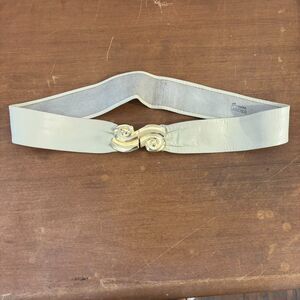 Vintage Genuine Leather Cream Colored Coastal Shell Gold Clasp Statement Belt